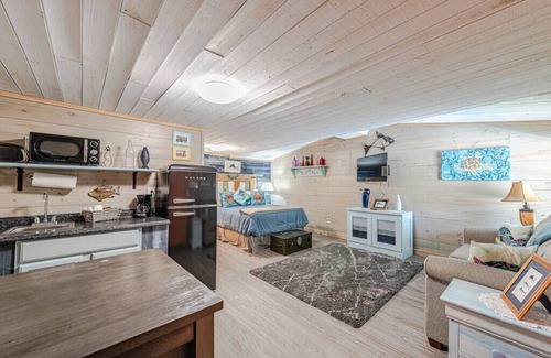 North Carolina Coast House | Island Breeze 20 max+ Golf Carts