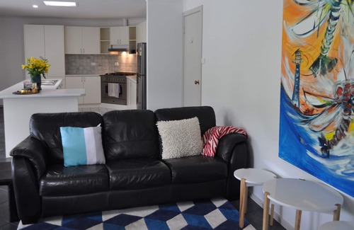Currie Hotel | Island Breeze Motel