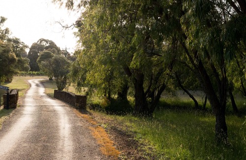 Yelverton Cabin | Island Brook Semillon Chalet- Exclusive Escapes. 2 Bedroom Chalet in Margaret River wine region