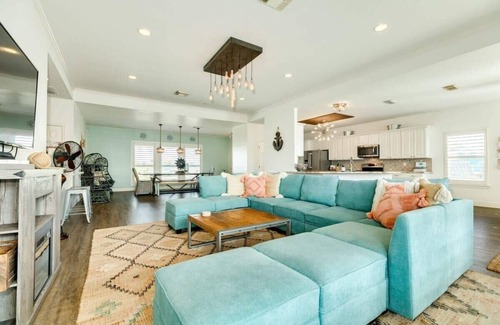 San Luis House | Island Cabana, Ocean View, Hot Tub,Fire Pit,Fence!