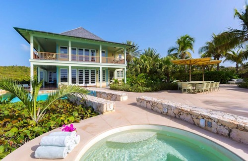 Long Bay Village House | Island Charm in Complete Luxury