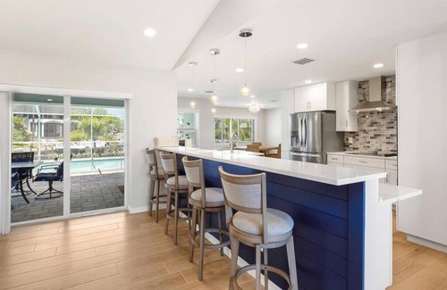 Marco Island House | Island Charmer.3 Bedroom Waterfront Vacation Home.Pet