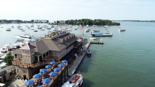 Put-in-Bay House | Island Club #77