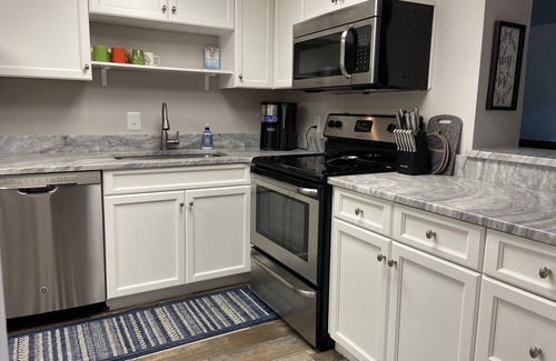 Folly Field Condo | Island Club BEACH GEM Just steps from ocean, amenities galore!