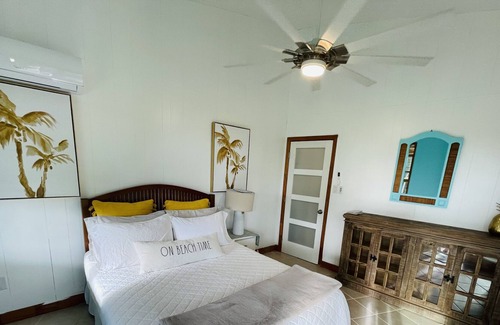 Gregory Town House | Island Cottage in Oleander Gardens