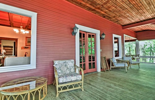 Sand Creek Cottage | Island Cottage on Evans Lake: Boat Rental Required