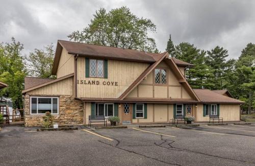 Minocqua House | Island Cove #6 -Lake Minocqua