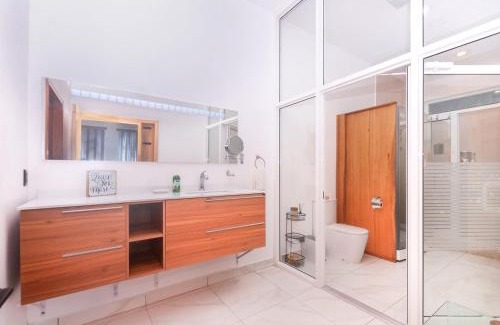 Sector 3 Apartment | Island Crib