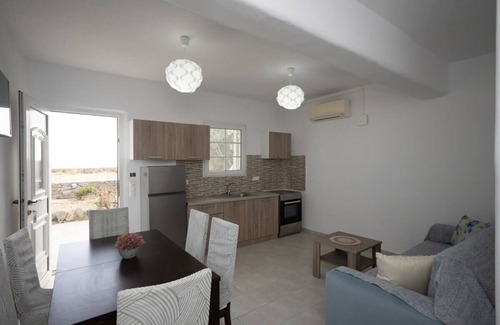 Plintri Apartment | Island Dreaming Opal 2 Bd in Mykonos w shared pool