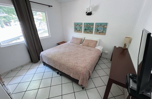 Contadora Island House | Island Garden villa - 3 bedroom, 3 bathroom, cozy and spacious. Wifi, TV, grill
