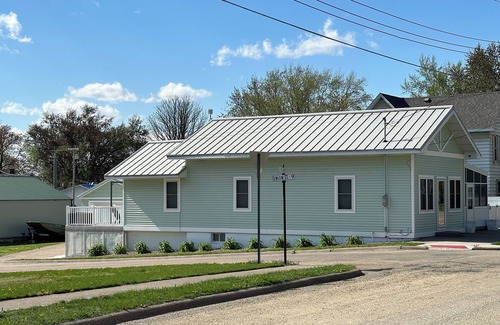 Sabula House | Island Getaway in the Midwest!