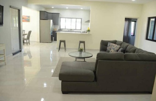 Port Maria House | Island Getaway