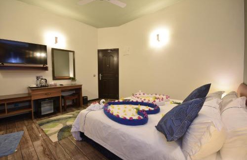 Ukulhas House | Island Home Inn