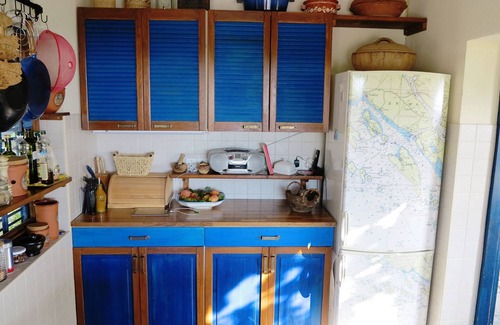 Sibenik Cottage | Island house Oh La La Zlarin! A CAR IS NOT NEEDED ON THIS QUIET, TINY ISLAND
