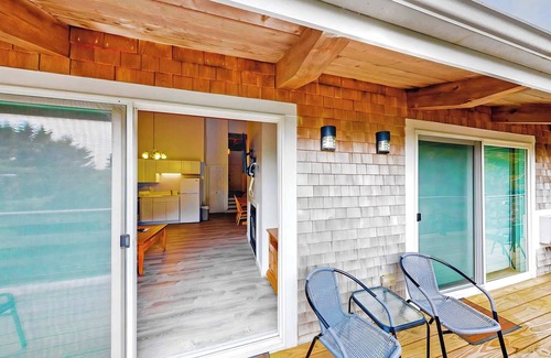 Oak Bluffs Condo | Island Inn - 2 Bedroom & 1.5 Bath Townhouse - 45G - Oak Bluffs, MA