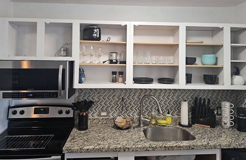 North Bay Village Condo | Island life in Miami's North Bay Village. 5 minutes to North Miami Beach