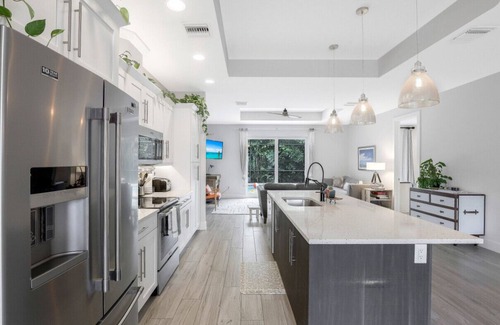 Isles of Capri House | ISLAND LIFESTYLE FAMILY VACATION HOME (BRAND NEW)