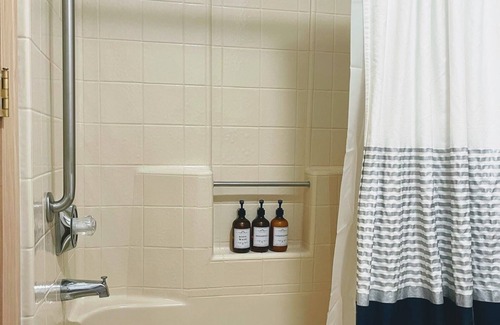 Washington Island Resort | Island Motel Room w/2 Queen Beds