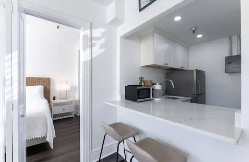 Palm Beach - West Palm Beach House | Island Newly Renovated 1 BR- King Bed