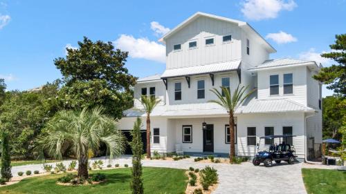 Gulf Pines House | Island Oasis by Travel Life Vacations