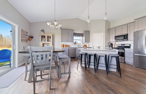 Superior House | ISLAND OASIS - Immaculate & Newer 3BR/3BA home + GAME ROOM. Ice Fishing/Skiing+