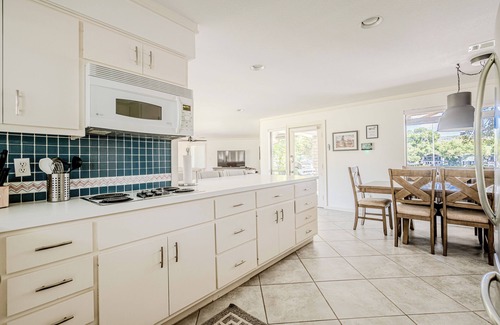 Kingsland House | Island Paradise A Waterfront Oasis With Pool