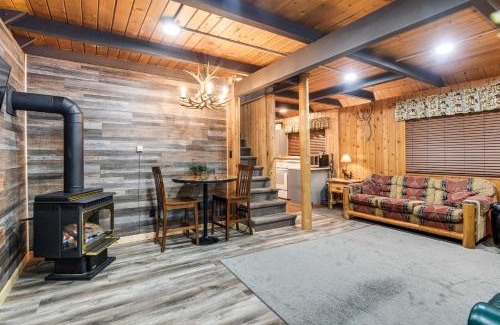 Island Park House | Island Park Cabin Getaway Less Than 24 Mi to Yellowstone!