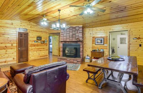 Island Park House | Island Park Fishing Cabin - Walk to Henrys Fork!