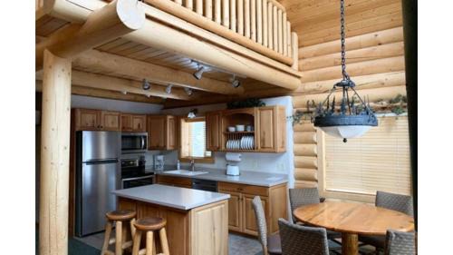 Island Park House | Island Park Getaway