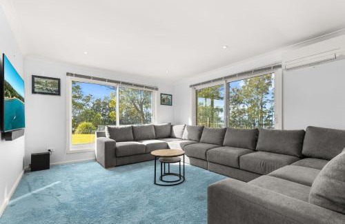 St. Georges Basin House | Island Point by Experience Jervis Bay