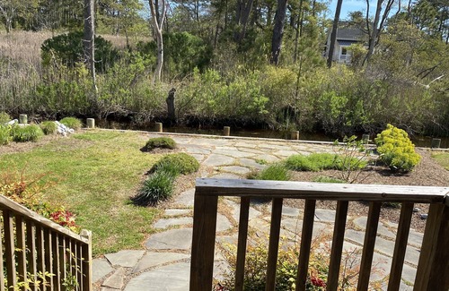 Chincoteague House | Island Pony - Outstanding 3 BR W/F Duplex/community pool NO LINENS