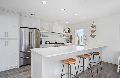 Key Allegro House | Island Retreat - Beautiful Key Allegro Canal Home - Kayaks Available for Guest
