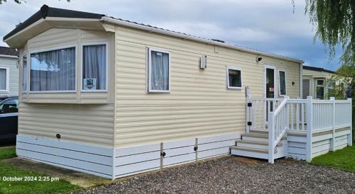 Sandown Other | Island Retreat