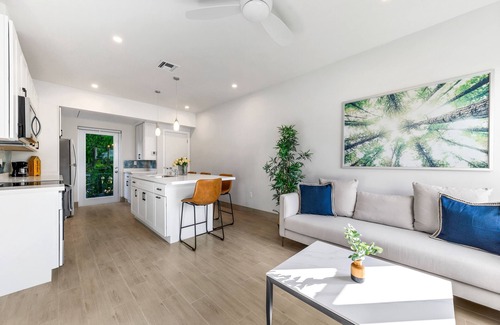 West Bay Apartment | Island Stay in West Bay - 3 Min to Beach | West Nest #101