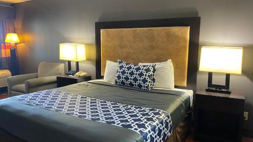 Bay City Hotel | Island Suites Bay City