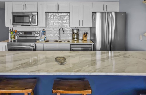 Fort Walton Beach Condo | Island Surf # 1 is 1st FL 2 Bdrm Beachfront Condo - Closest To The Beach!