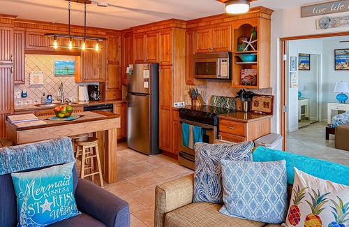 Kihei Condo | Island Surf Resort Condo w/Shared Pool, Ocean View-Beach Lovers Dream