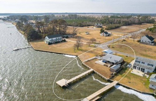 Coinjock House | Island Time 2 Bedroom in Coinjock K9407