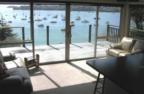 Opua Cottage | Island Time Cottage - Waterfront with Sea Views in the Winterless North