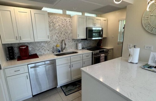 Bolongo Bay Apartment | Island Time Luxury Loft Condo!