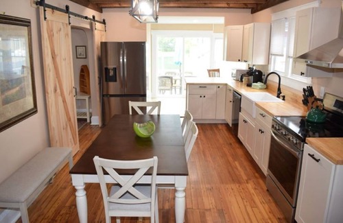Chincoteague House | Island Time-Newly Renovated Waterman's Cottage w/Water & Sunset Views