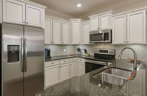 Epworth Acres House | Island Townhouse Summ