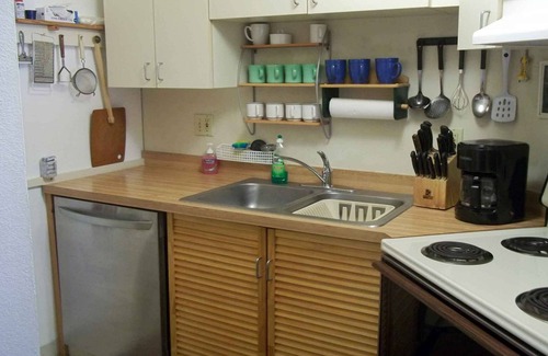 Tierra Verde Condo | Island Vacation - Summer Deal! Family 3-6 - Water View. (ask first than book!)