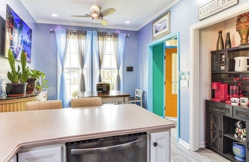 Murfreesboro House | Island Vibes: Home w/Fire Pit in Murfreesboro!