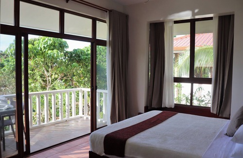 Anda Hotel | Island View Beachfront Resort