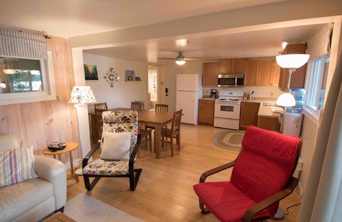 Tay Valley Cottage | Island View Cottage in Perth Ontario