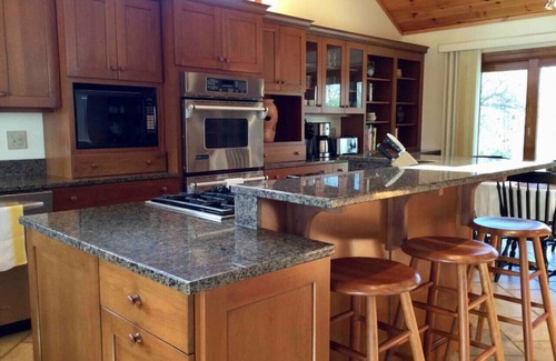 Alburg House | Island waterfront Retreat