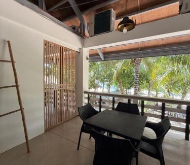Maniuaya Island Hotel | Islas Moriones Beach Resort