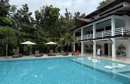Maniuaya Island Hotel | Islas Moriones Beach Resort