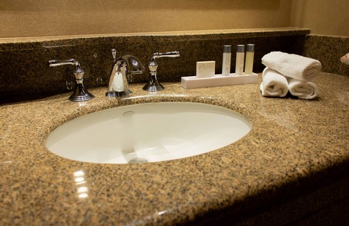 Washburn Hotel | Isle Casino Hotel - Waterloo